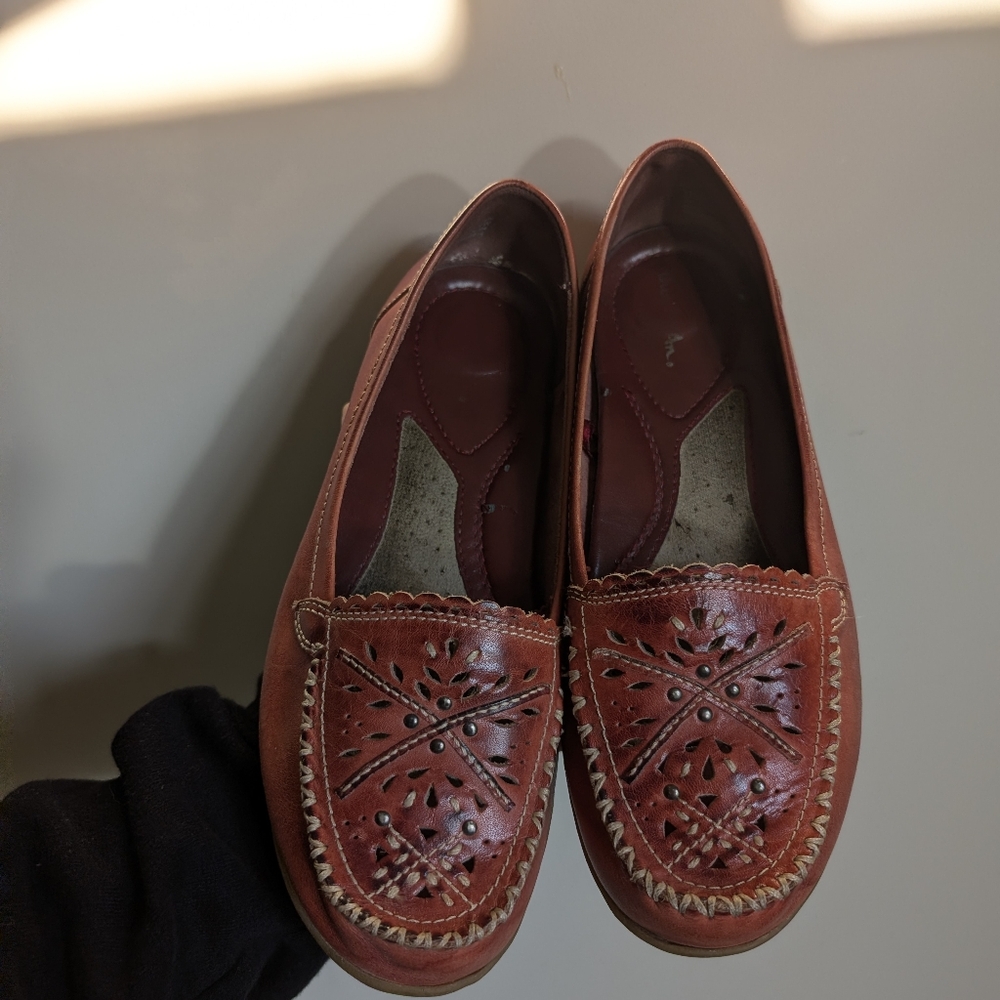 Thom McAn Terracotta Leather Flats